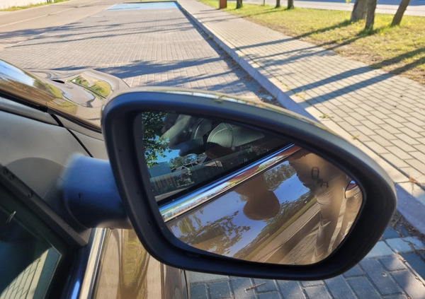 Renault Megane cena 47000 przebieg: 69000, rok produkcji 2018 z Bochnia małe 352